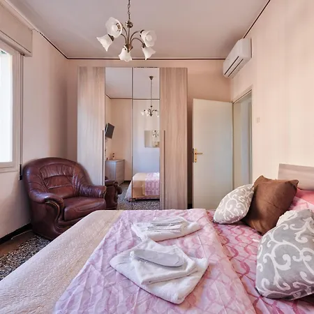 Venice Magic Night Μέστρε